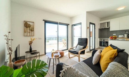 Apartment in Espartal Near Monte Clerigo