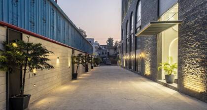 Emerald Luxe A Boutique Hotel