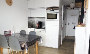 Dining - Alpe D'huez Apartment IN THE Eclose District (Huez)