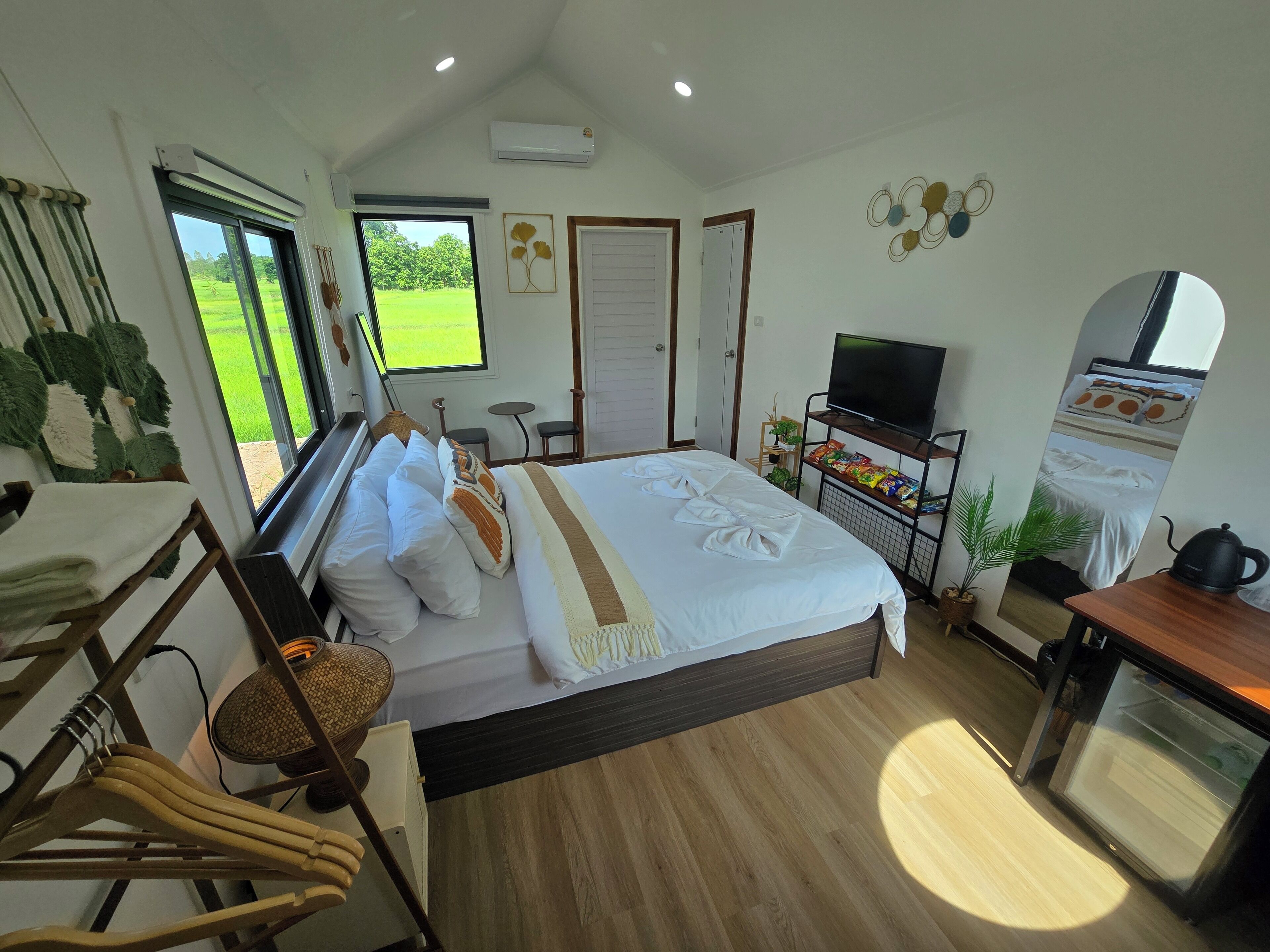 Chambre Standard double, vue sur le jardin | Bureau, espace de travail pour ordinateurs portables