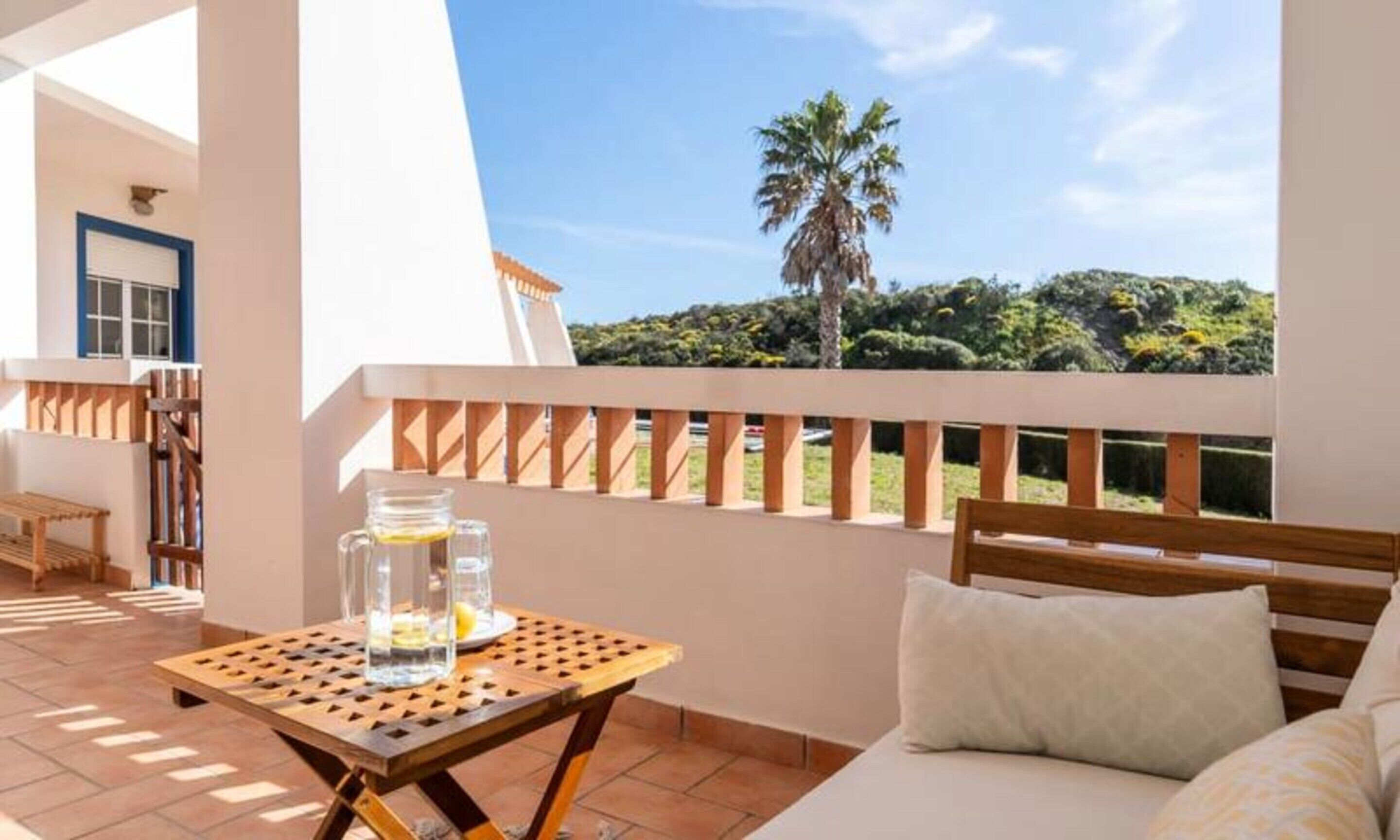 Apartment | Terrace/patio