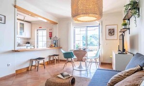 Fireplace - Apartment in Arrifana With Surf Vibes (Aljezur)