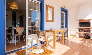Apartment | Outdoor dining - Apartment in Arrifana With Surf Vibes (Aljezur)