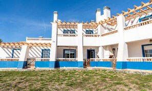 Apartment | Exterior - Apartment in Arrifana With Surf Vibes (Aljezur)