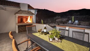 Unclassified image, 3 of 48, button - Holiday Home Ela - Three Bedroom Holiday Home With Outdoor Pool (Nerezise)