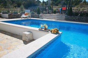 House | Pool - Holiday Home Ela - Three Bedroom Holiday Home With Outdoor Pool (Nerezise)