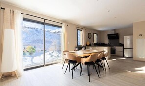 Dining - House for 7 People in Loudenvielle, Close to the Center, Wi-fi (Loudenvielle)