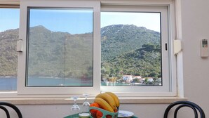 Apartment | Dining - Apartment Belin Mljet - One Bedroom Apartment With Terrace and Sea View (Mljet)