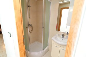 Apartment | Bathroom - Apartment Belin Mljet - One Bedroom Apartment With Terrace and Sea View (Mljet)