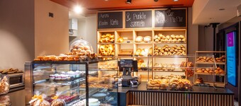 Entire apartment in the center with mountain views: Bergcafé Aurora Lenzerheide