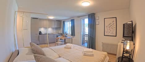 Free WiFi, bed sheets