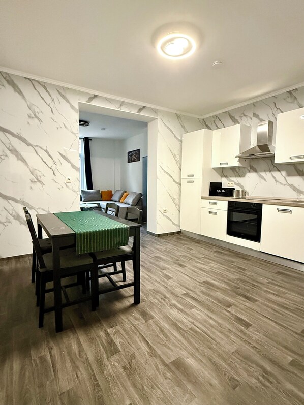 Private kitchen - Gare du Midi for 3-4 people (Brussels)