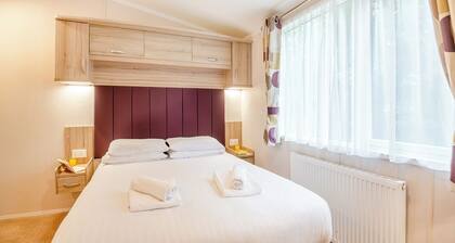2 bedroom accommodation in Bala,