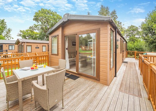 2 bedroom accommodation in Bala,