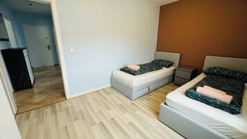 2 makuuhuonetta, Wi-Fi, vuodevaatteet