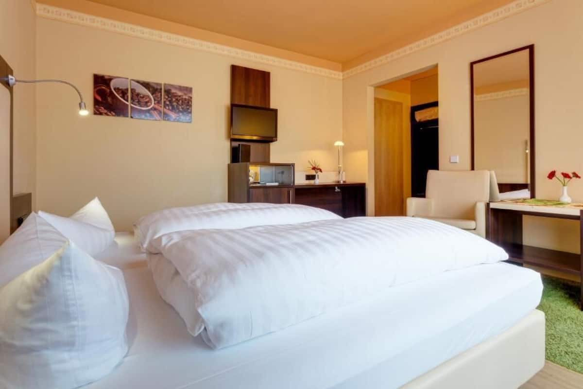 Classic Single Room, Resort View | Desk, iron/ironing board, free WiFi, wheelchair access