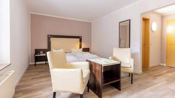 Desk, iron/ironing board, free WiFi, wheelchair access