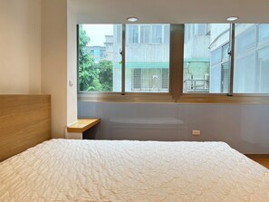 1 غرفة نوم وخدمة الإنترنت وملاءات أسرّة