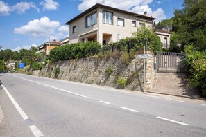 Exterior - Il Ferrone Apartment With Garden (Greve In Chianti)