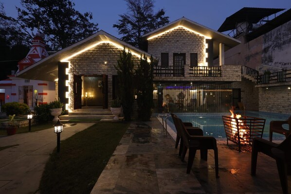 واجهة المنشأة