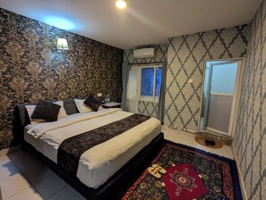 Deluxe Double Room | Desk, laptop workspace, free WiFi