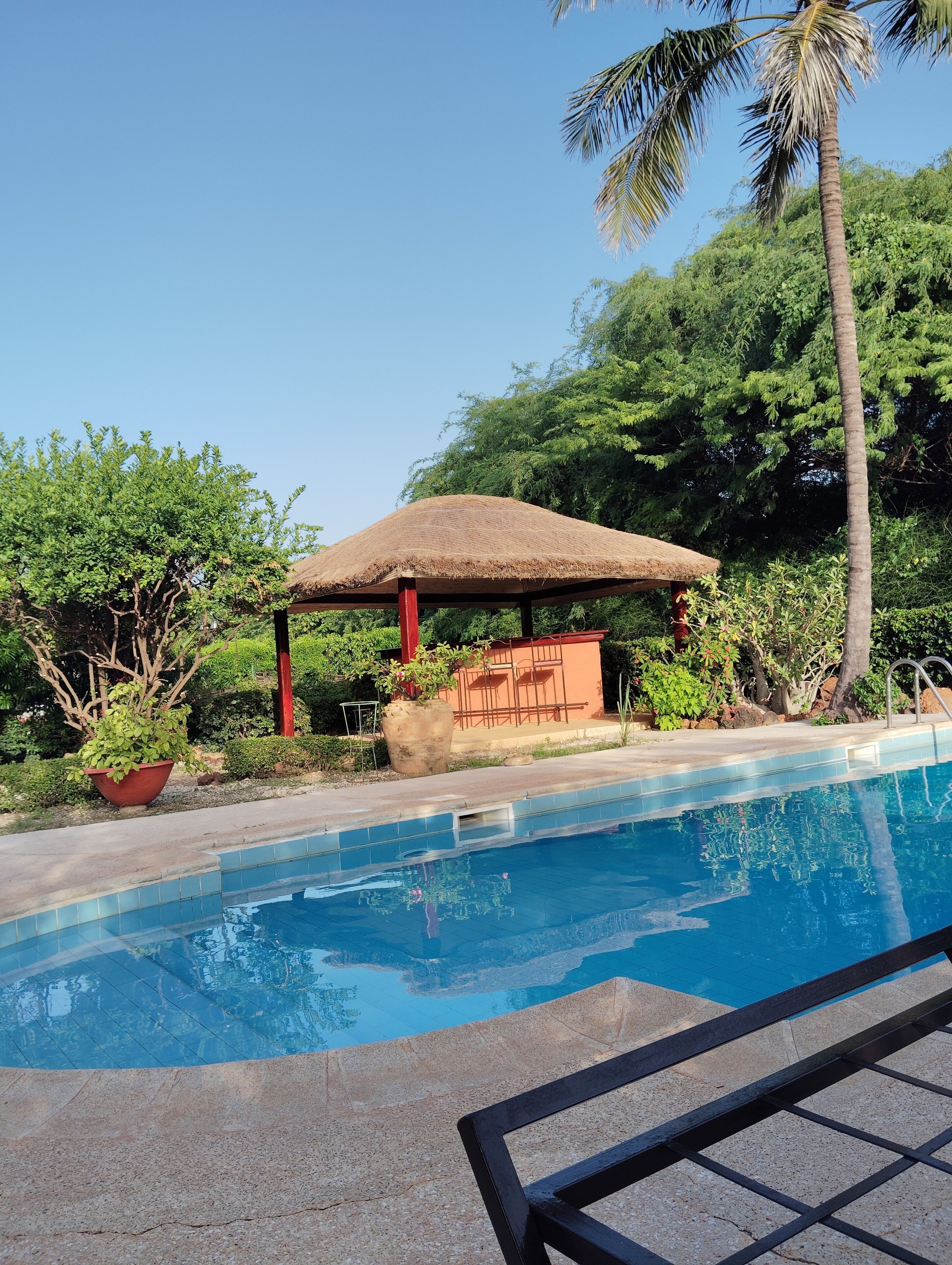 حمّام سباحة خارجي