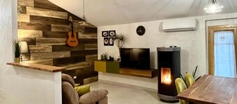 Cozy apartment La Mansarda near Rome Castelli Tivoli