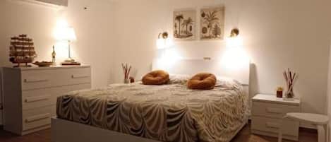 2 chambres, bureau, fer et planche Ă repasser, accĂšs au Wi-Fi (inclus)