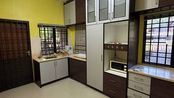 Fridge, stovetop, cookware/dishes/utensils
