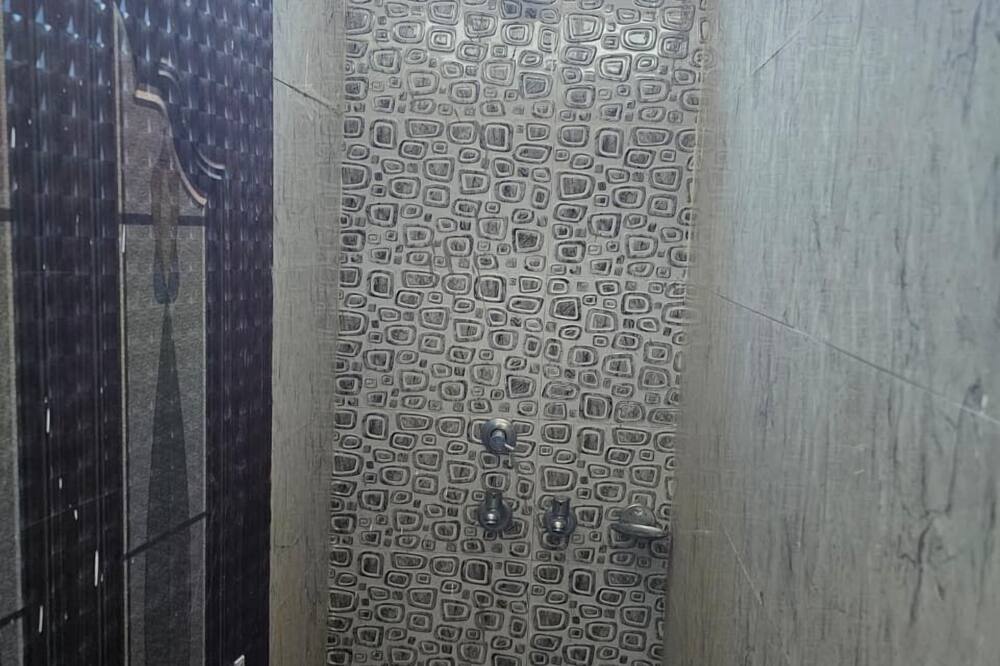 Lama Hotel - Kinjar