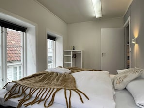 2 chambres, fer et planche à repasser, accès à Internet, literie fournie
