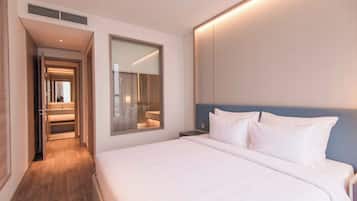 2 bedrooms, iron/ironing board, WiFi