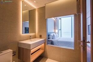 シャワー、ジェットバス、ヘアドライヤー、ビデ