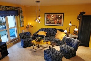 Smart TV, DVD player, books - Holiday apartment with 2 bedrooms (Seebad Bansin)