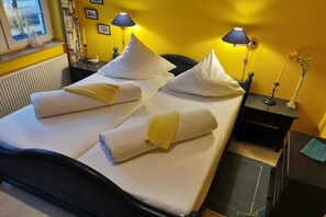 1 bedroom, iron/ironing board, free WiFi, bed sheets - Holiday apartment with 2 bedrooms (Seebad Bansin)
