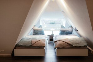 Iron/ironing board, free WiFi - Holiday apartment with 2 bedrooms (Dorum-Neufeld)