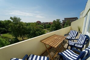 Outdoor dining - Holiday apartment with 1 bedroom (Cuxhaven)