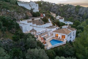 Exterior - Beautiful villa with pool and stunning view (Alicantie)