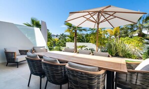 Outdoor dining - Holiday Home in La Cala With Plunge Pool (Mijas)