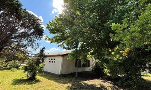 Exterior - Cozy House Near Serene French Countryside (Hourtin)