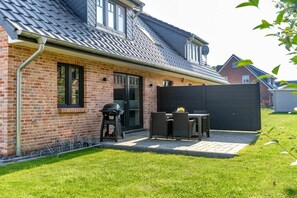 Outdoor dining - Holiday apartment in Oevenum with Wi-Fi (Oevenum)