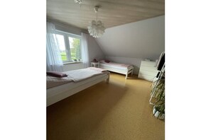 2 sovrum, resesäng, gratis wi-fi och sängkläder