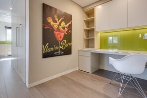 Interior - Spacious 2-Bed Apartment Close to City (Cremorne)