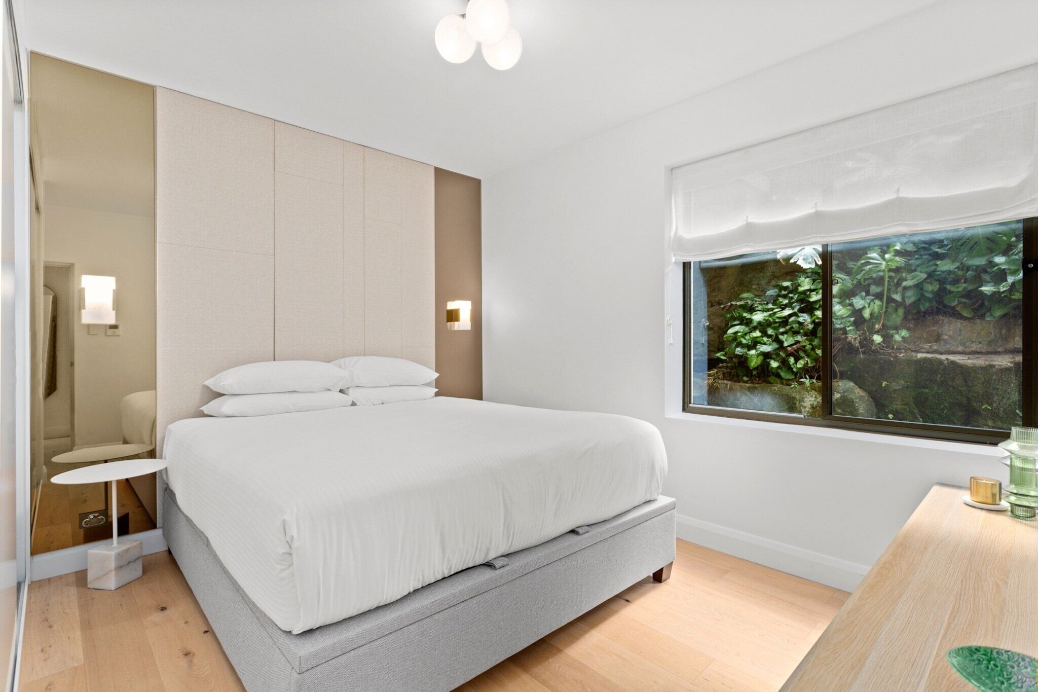 2 slaapkamers, een strijkplank/strijkijzer, internet, beddengoed