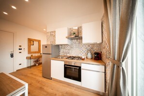 Frigorifero, forno, piano cottura