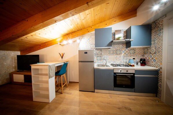 Geladeira, fogão, cooktop