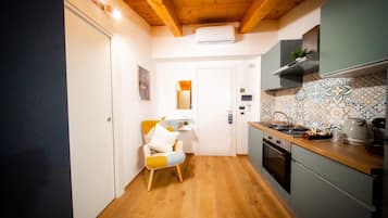 Frigorifero, forno, piano cottura