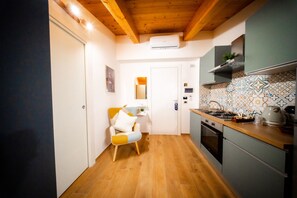 Frigorifero, forno, piano cottura