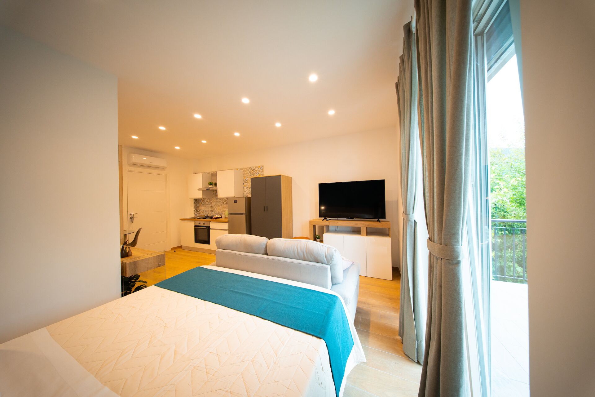 12 camere, Wi-Fi gratuito, lenzuola