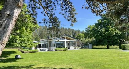 Cozy Nature Chalet for 8 Guests